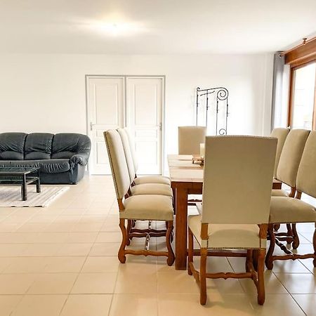 Maison De Campagne Paisible La Mesniere Bagian luar foto