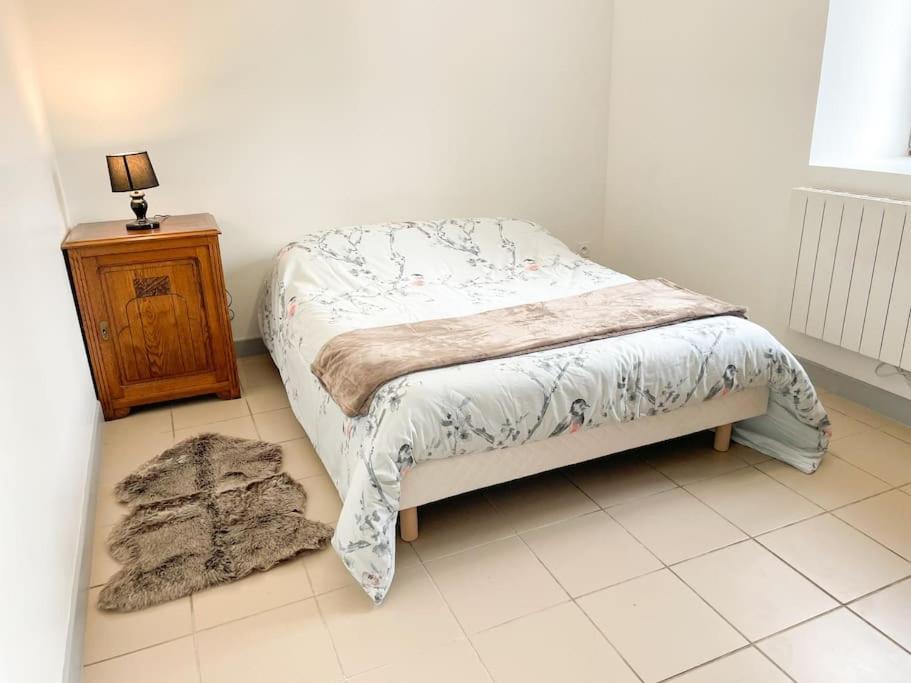 Maison De Campagne Paisible La Mesniere Bagian luar foto